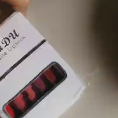 PlushLip™ - Non-stick waterproof lipstick